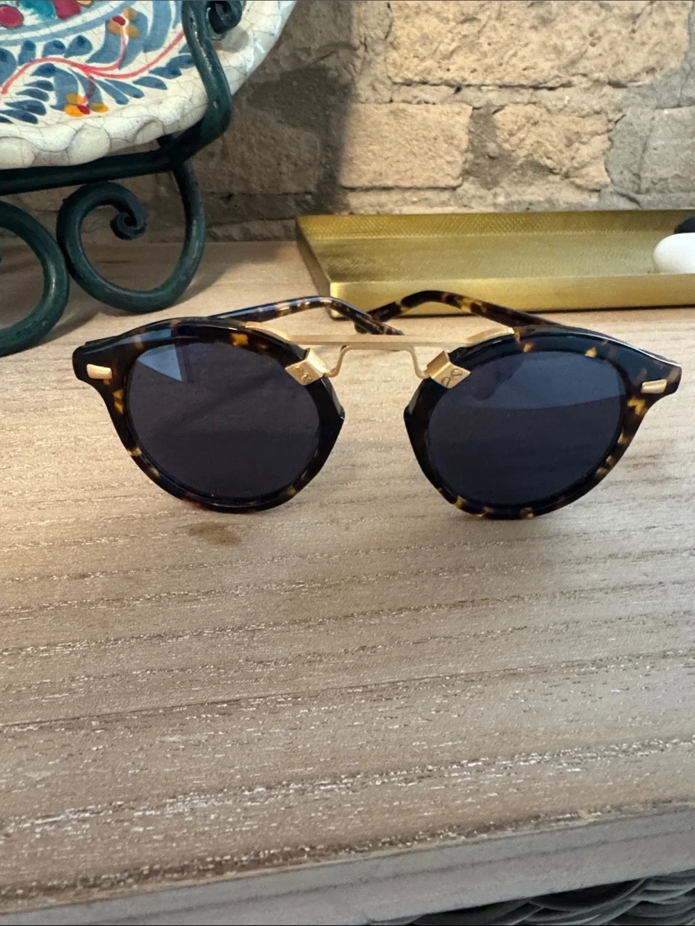 KREWE STL II Tortoiseshell Round Sunglasses with Gold Bridge and Dark Lenses
